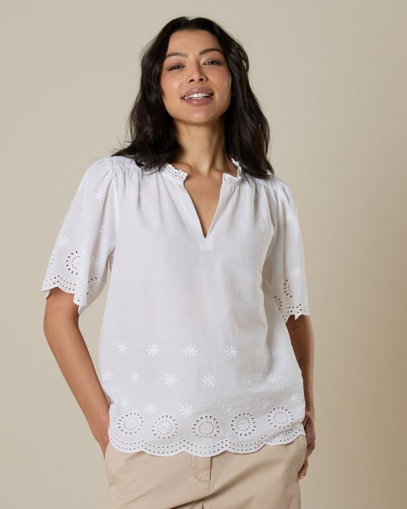 Rare Earth Women’s Mirabel Broderie Anglaise Blouse White