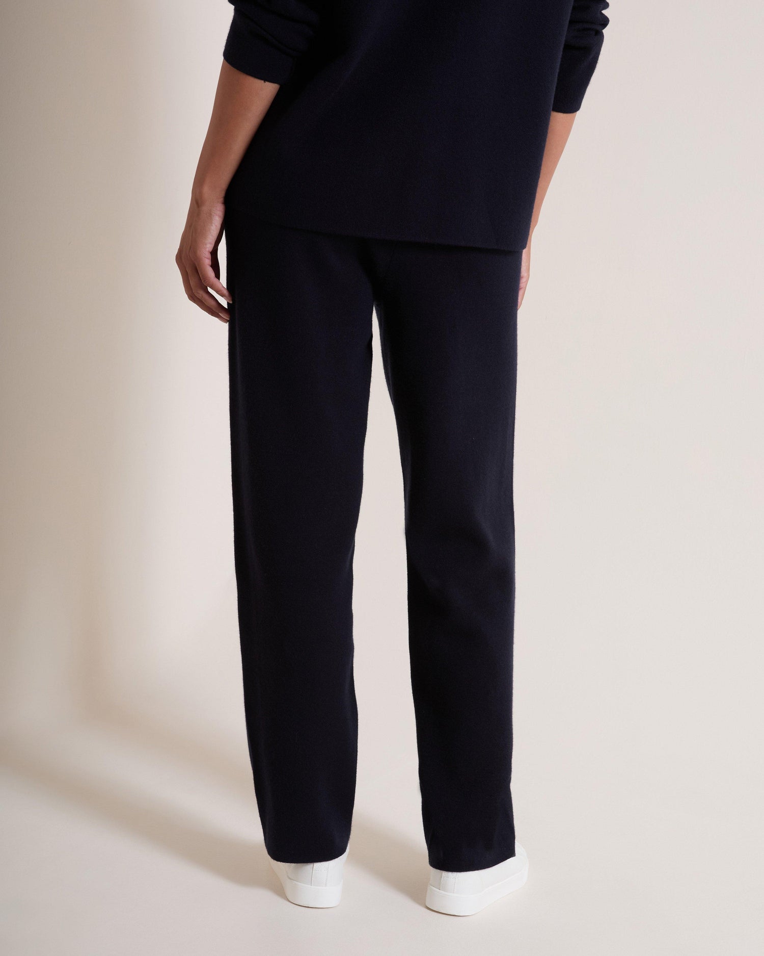 Rare Earth Women's Olive Knitwear Tapered Pants Navy