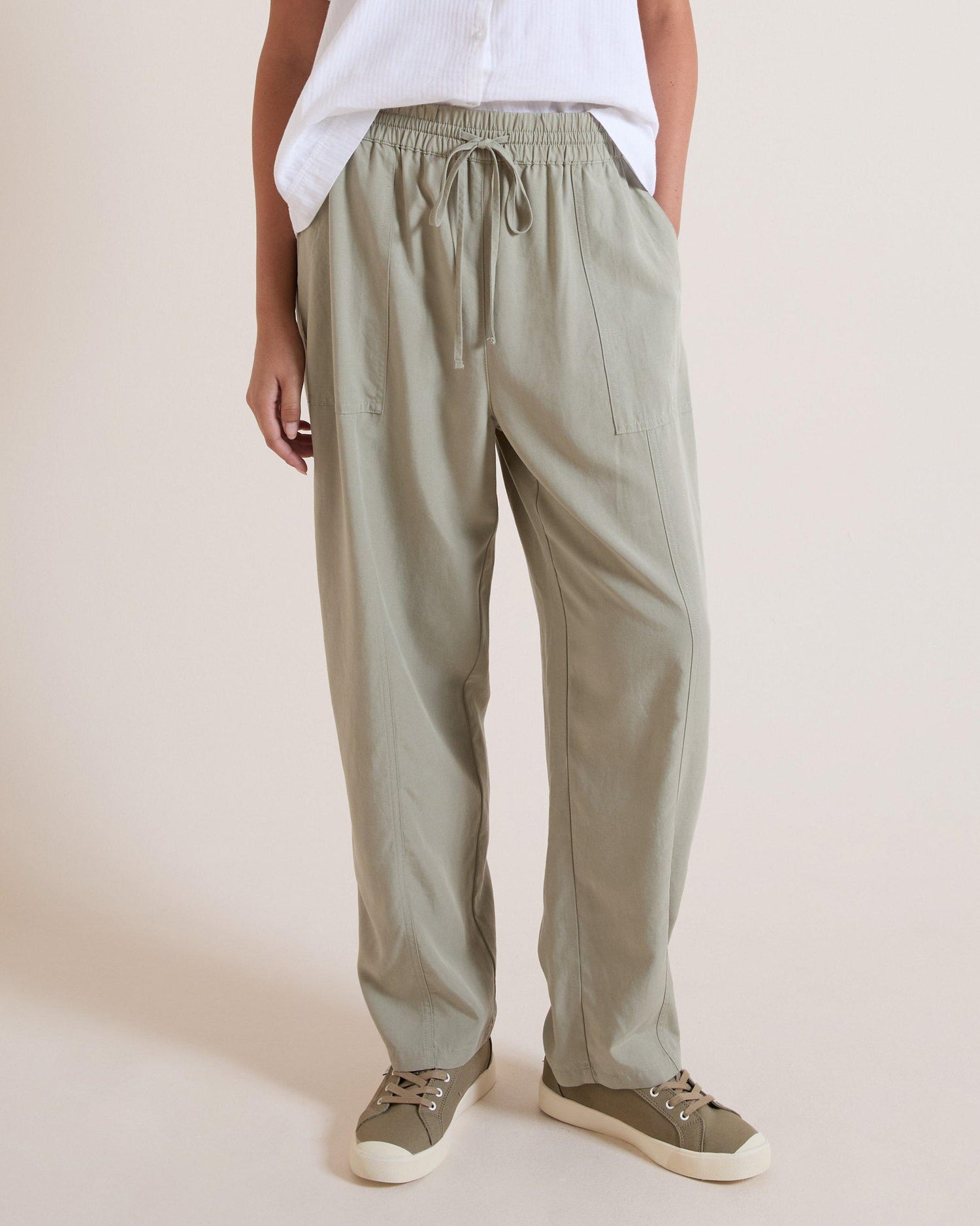 Rare Earth Women’s Jasmine Tencel Pants Sage
