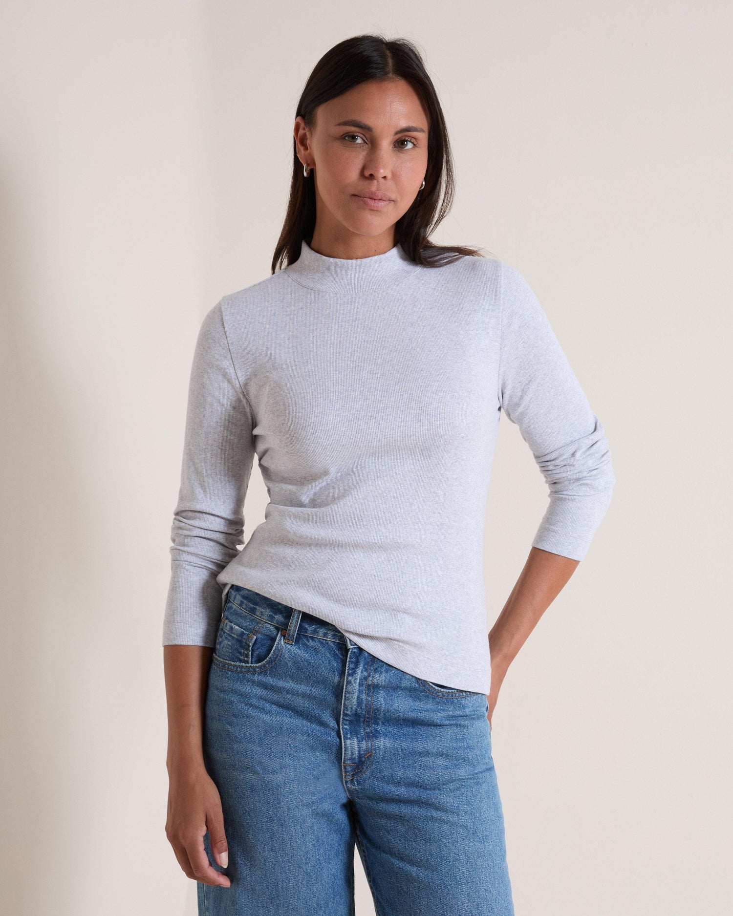 Rare Earth Women's Rose Ribbed Funnel Neck Long Sleeve Top